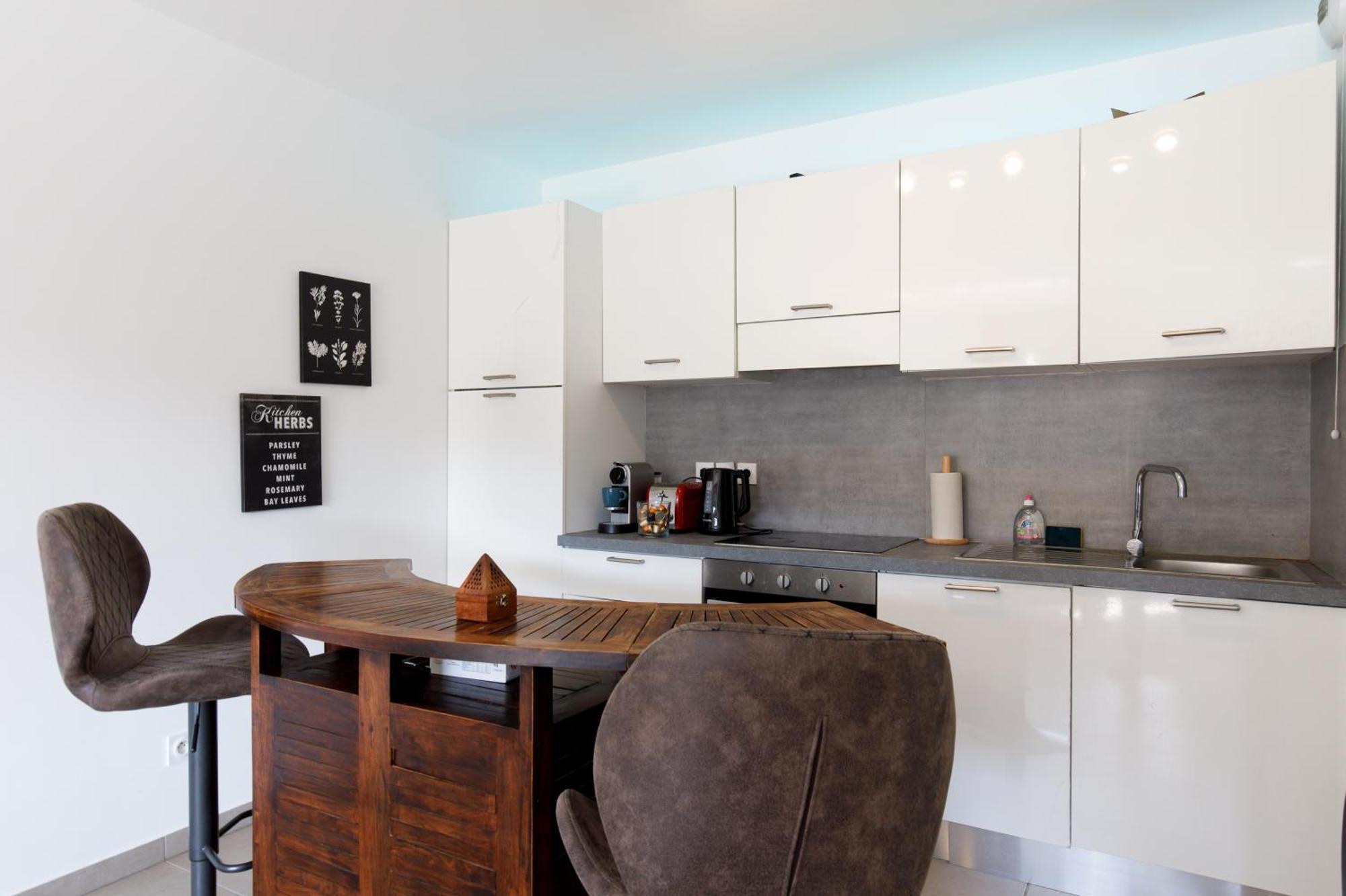 Lovely 2 Bedroom Condo With Pool ヴァロリス エクステリア 写真