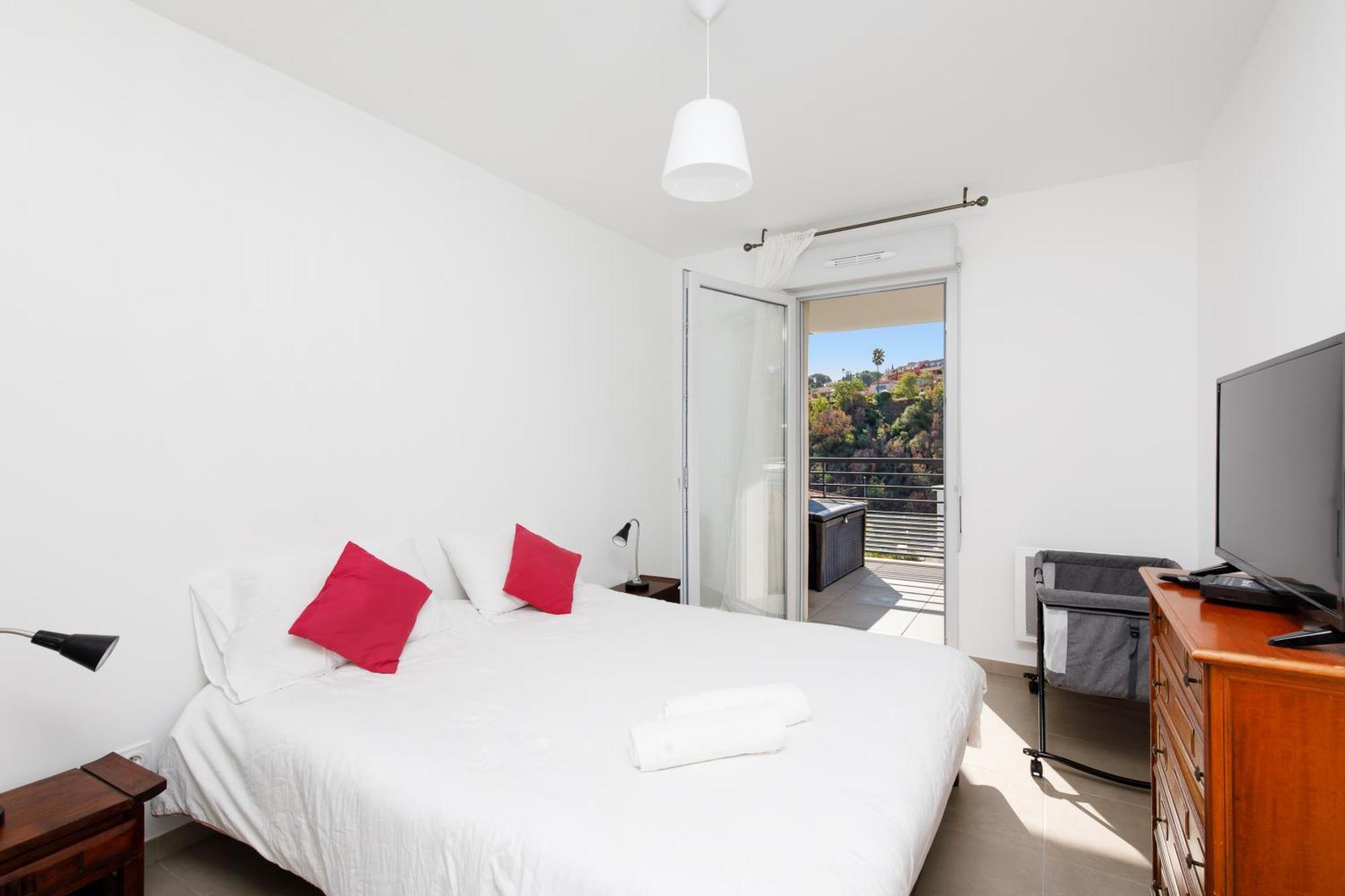 Lovely 2 Bedroom Condo With Pool ヴァロリス エクステリア 写真